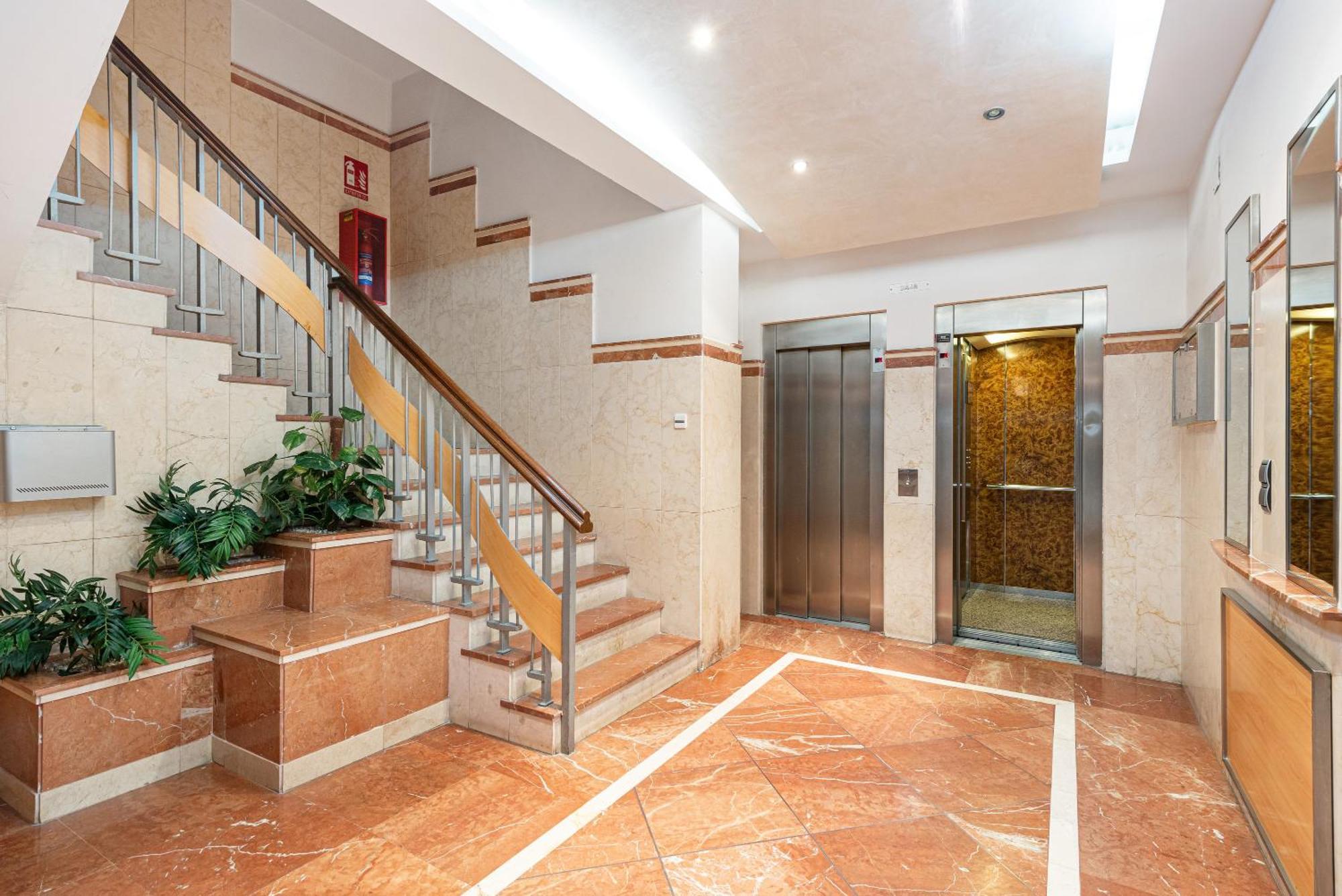 Estudio Larios 9B Malaga Bagian luar foto